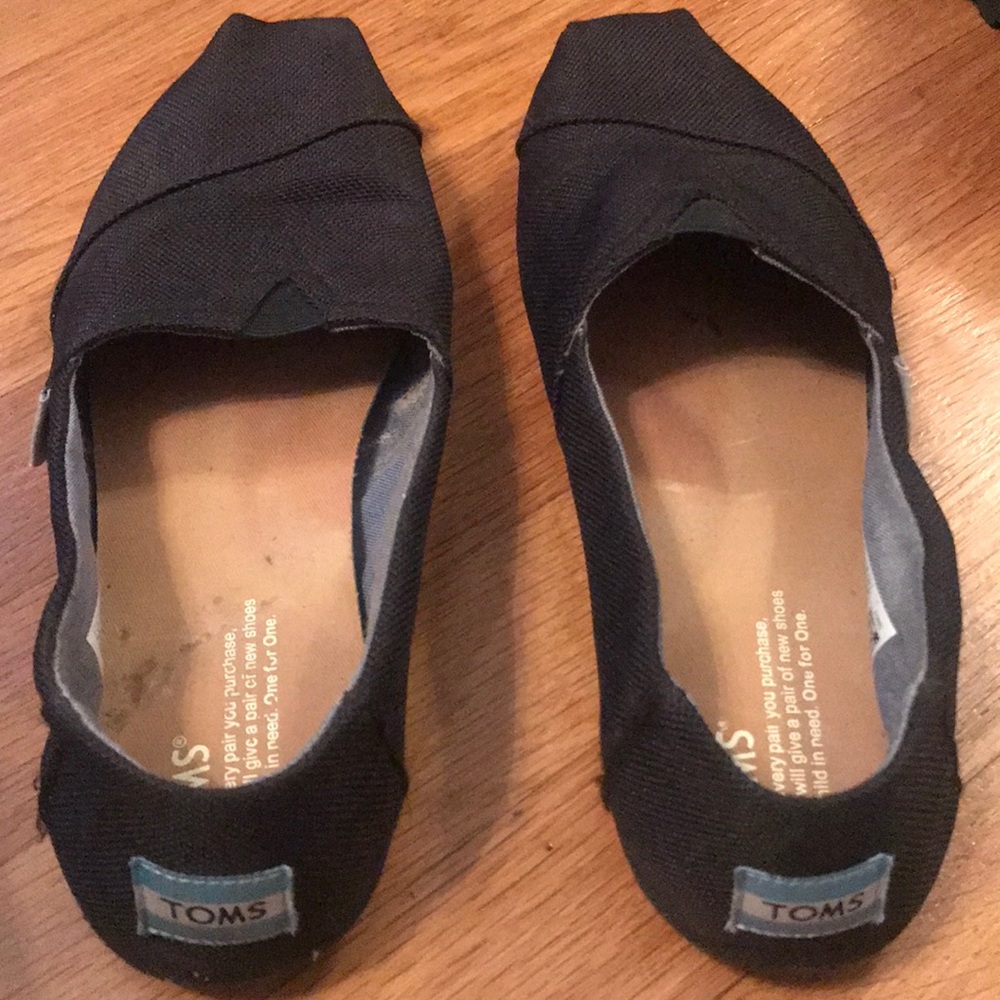 LIKE NEW Toms Alpargata Flat